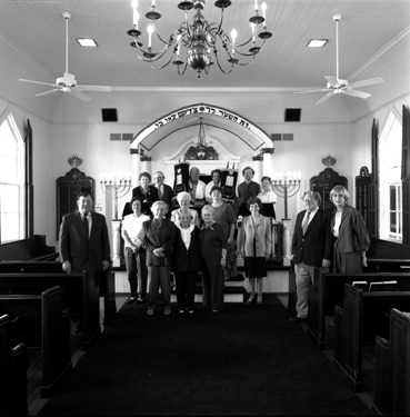 Photograph of members of Congregation Beth Israel.